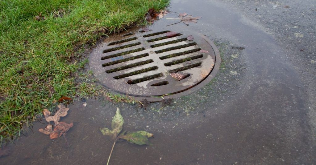 How to Build a French Drain in Your Yard the Right Way